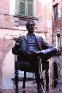 Monumento a Puccini